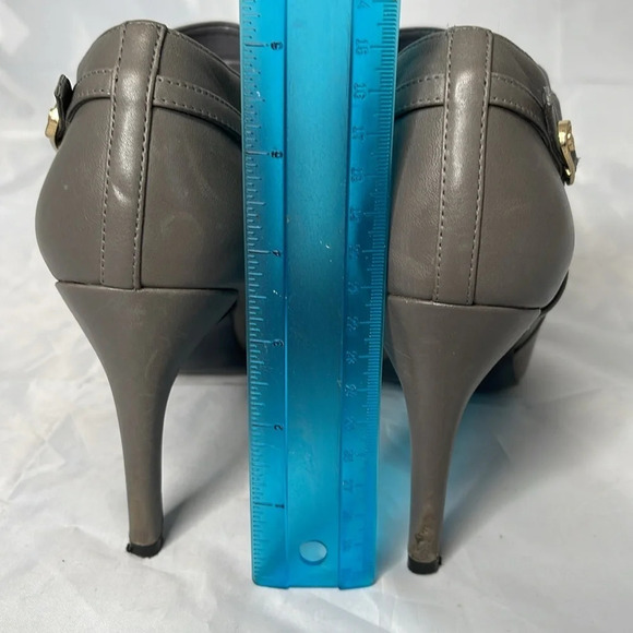 COLE HAAN Yasmine Pointed Toe Slim Heel Ankle Booties Grey Leather Buckle 9.5 - Picture 14 of 15